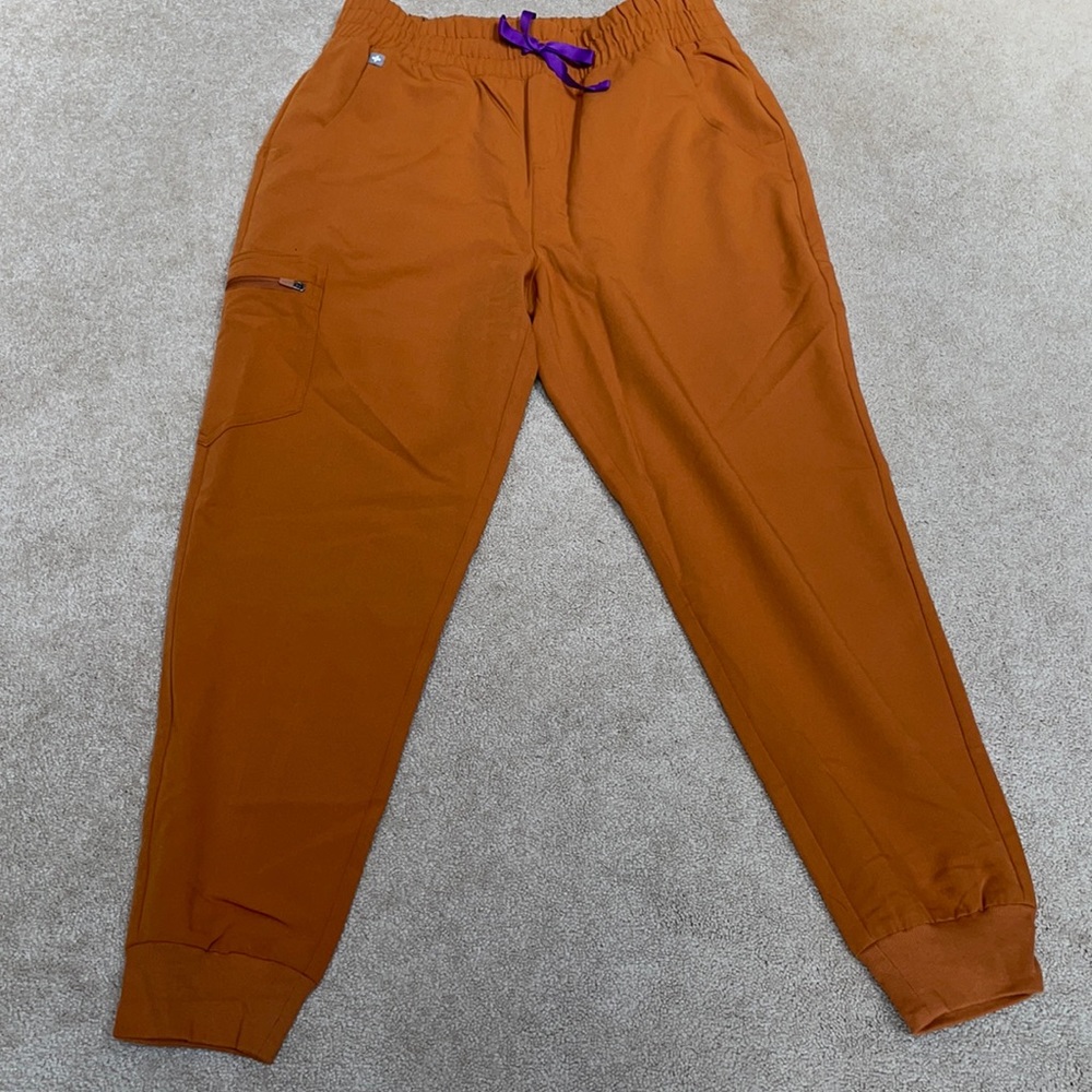 Figs scrubs
